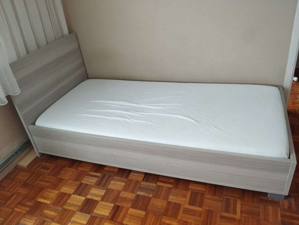 matelas 1 personne + Sommier à lattes 90x200cm très bon état, 90 cm, Matelas, Enlèvement, 200 cm