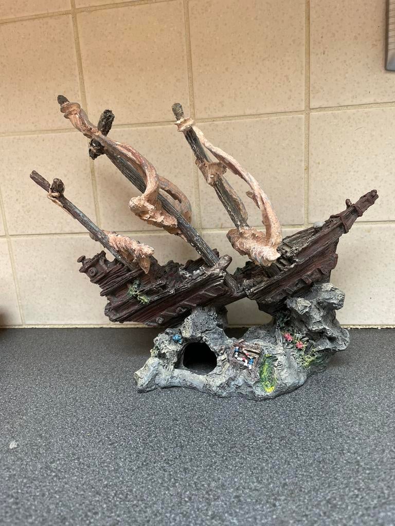 Aquarium boot (Sierstuk ) te denderbeel, Dieren en Toebehoren, Vissen | Aquaria en Toebehoren, Ophalen, Nieuw