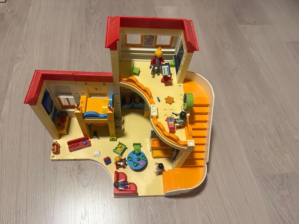 Playmobil set kinderdagverblijf, Enlèvement