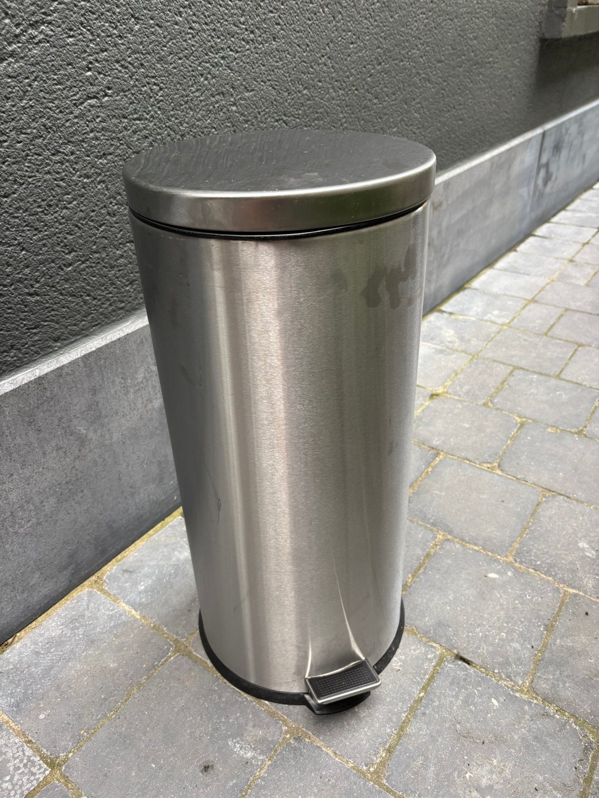 Grote vuilnisbak, Ophalen, Gebruikt, Met pedaal