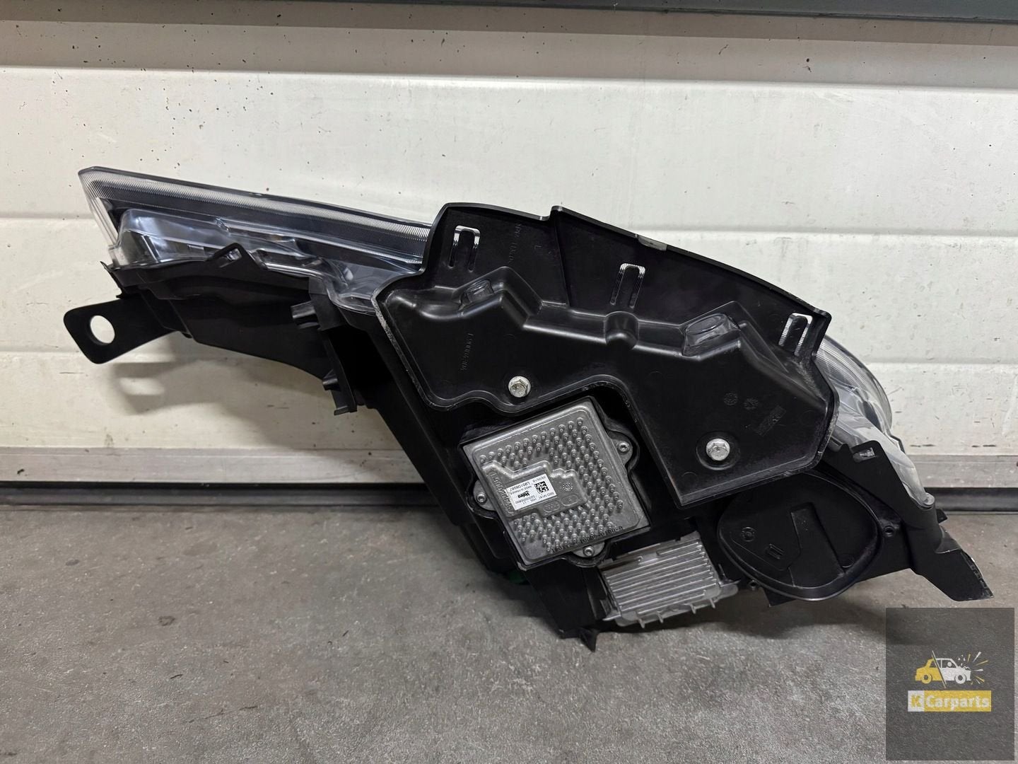 Maserati Levante bi xenon linkerlamp Untwisted 670032328, Viale Ciro Menotti 322
41121  Modena, IT, Maserati, Gebruikt, Maserati S.p.A.