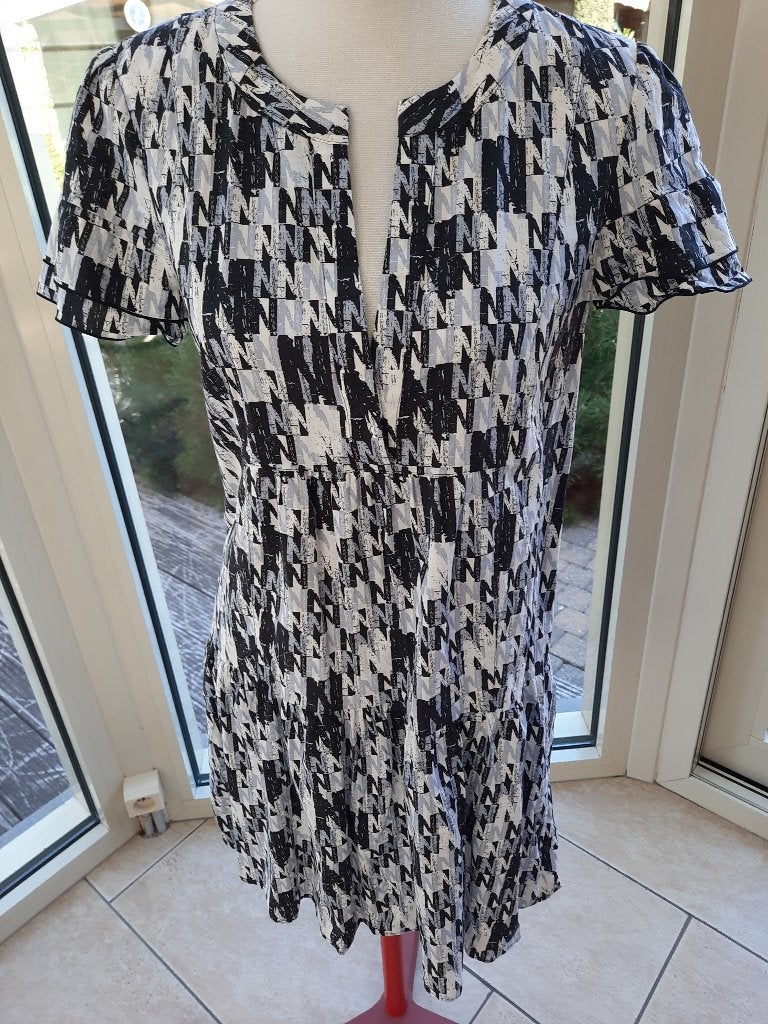 Kokette jurk NIKKIE - 36, Kleding | Dames, Jurken, Overige kleuren, Verzenden, Zo goed als nieuw, Maat 36 (S)