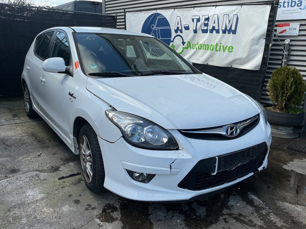 ETRIER DE FREIN AVANT DROIT Hyundai i30 Crosswagon (WWH), Hyundai Motor Deutschland GmbH, Kaiserleipromenade 5
63067  Offenbach am Main, DE