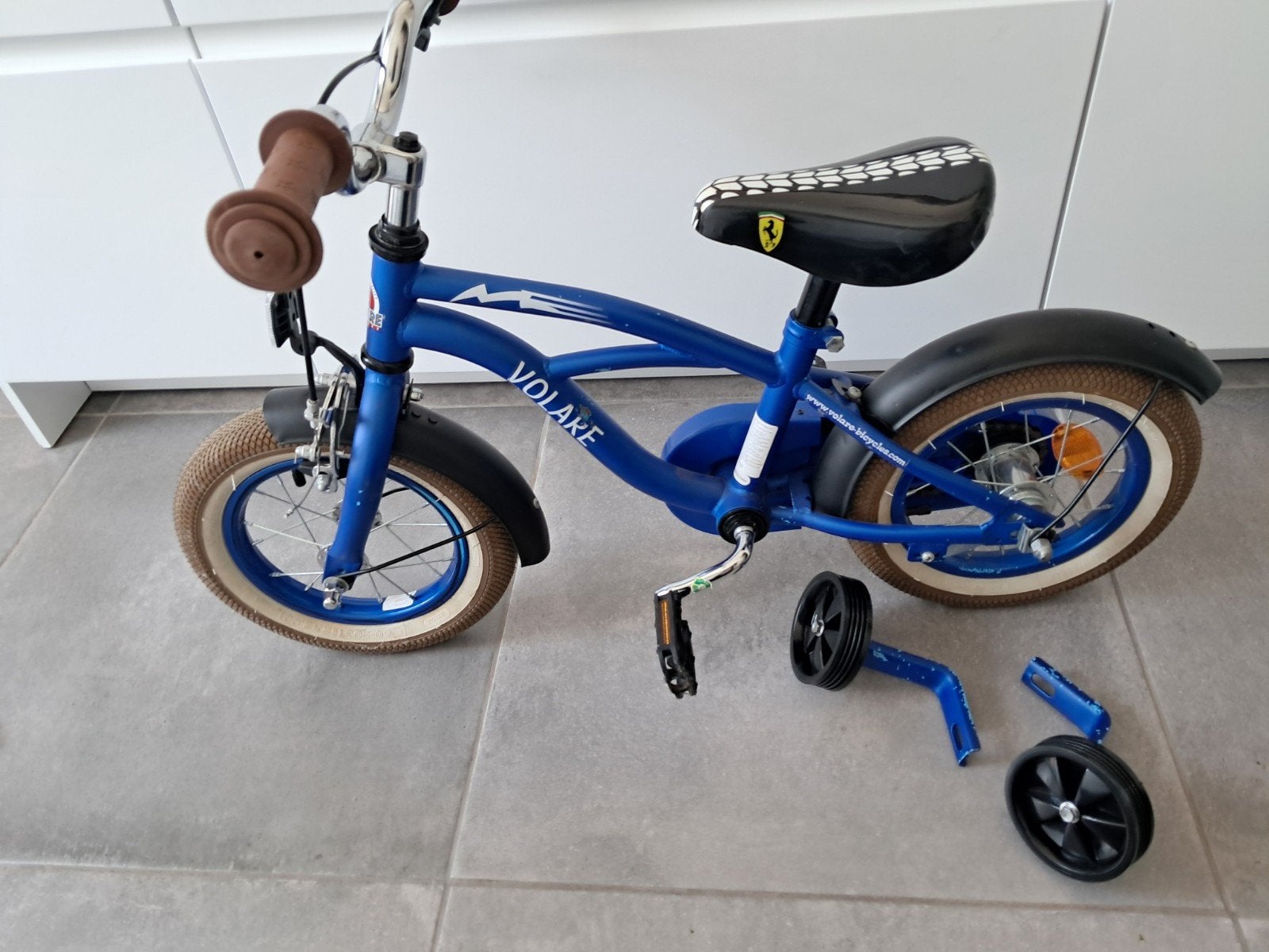 Volare Blue Cruiser 12 inch kinderfiets, Fietsen en Brommers, Ophalen, Terugtraprem, Zijwieltjes, Gebruikt