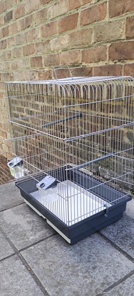 Cage oiseaux robuste de qualité état neuf a saisir ️↙️, Enlèvement, Neuf, Aluminium, Cage à oiseaux
