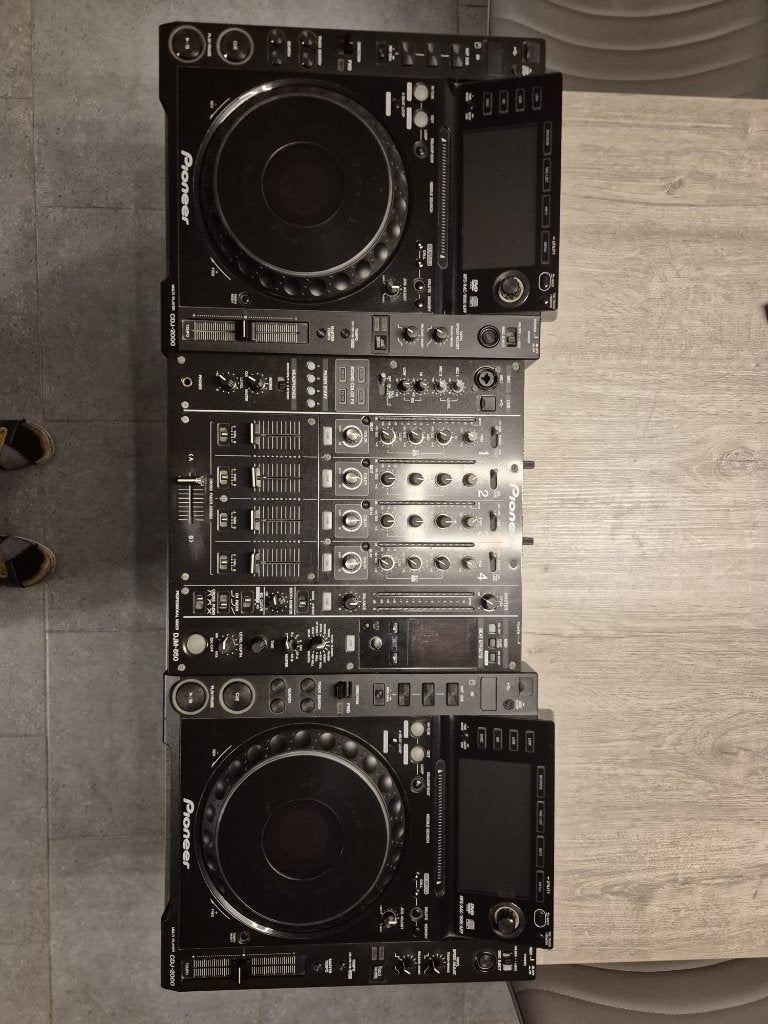 Pioneer DJ Set - 2x CDJ2000 + 1x DJM850, Muziek en Instrumenten, Dj-sets en Draaitafels, Ophalen of Verzenden, Gebruikt, Dj-set