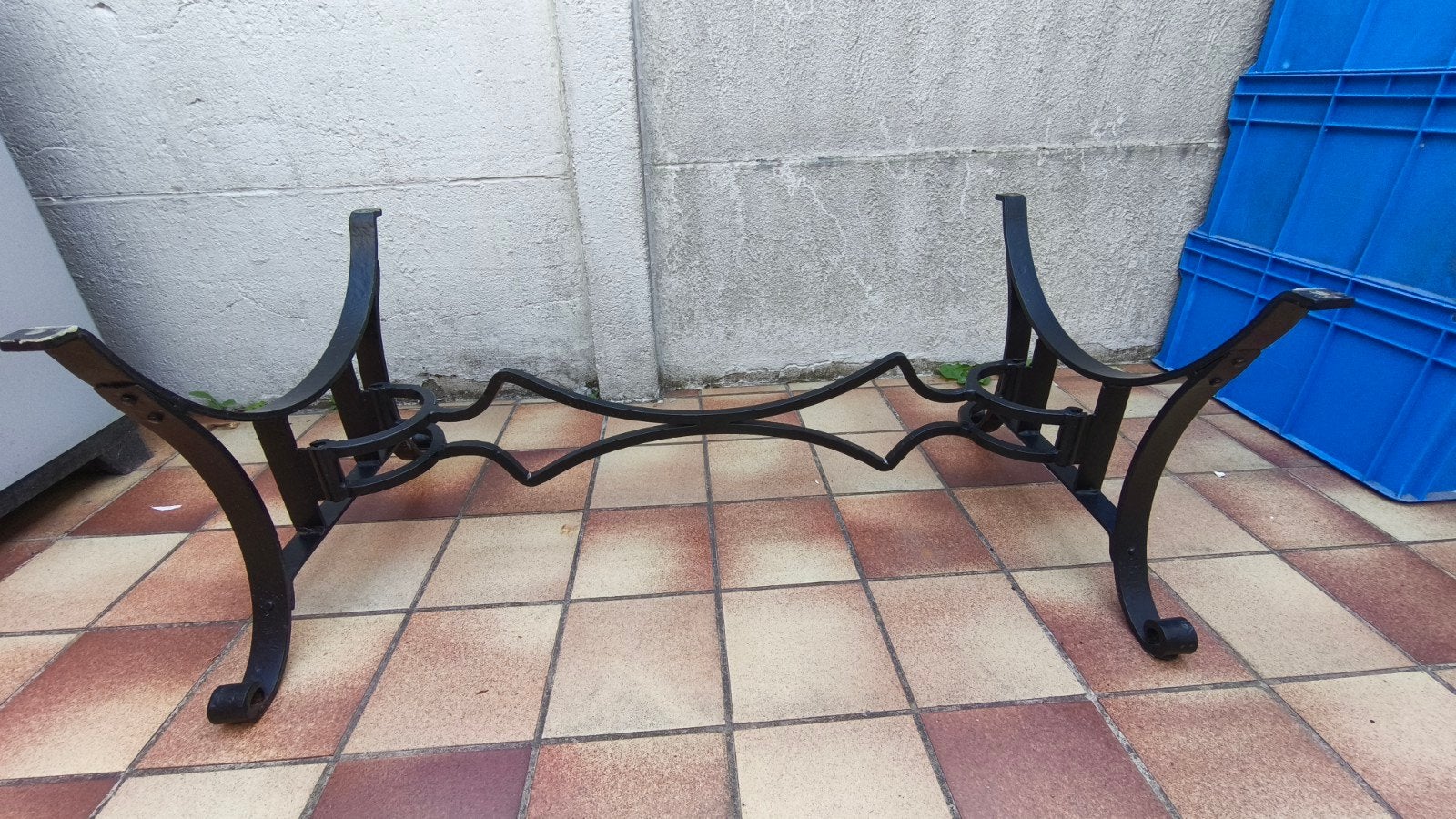 smeedijzeren onderstel salontafel, Ophalen