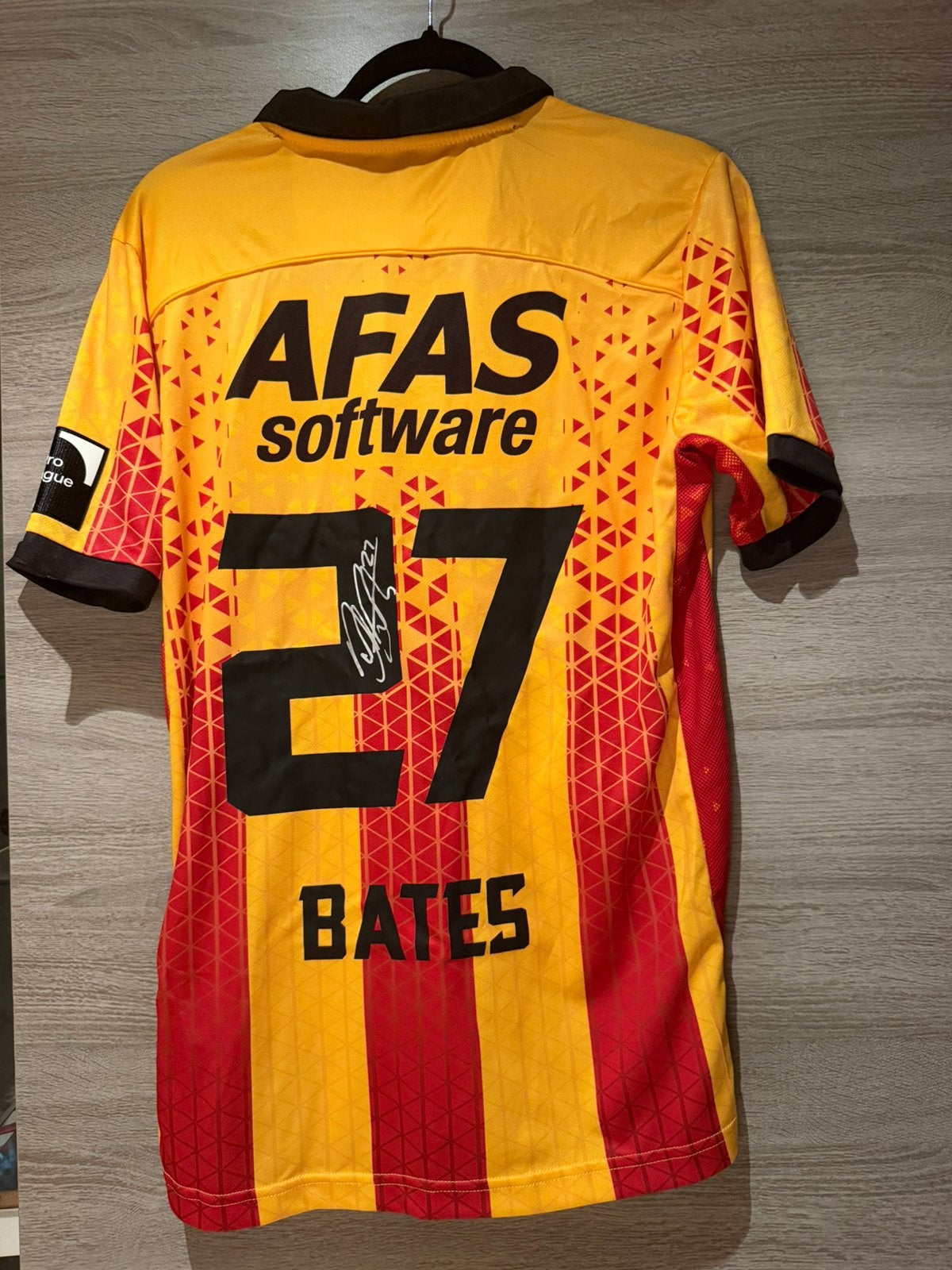 Matchworn David Bates, Ophalen, Zo goed als nieuw