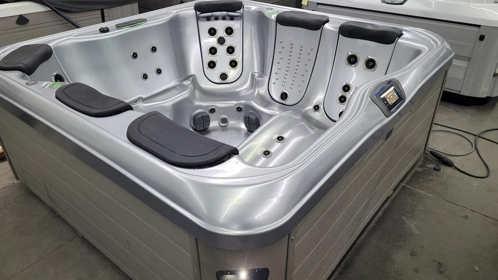Villeroy en boch jacuzzi, Tuin en Terras, Zwembad-toebehoren, Ophalen of Verzenden, Zo goed als nieuw, Verwarming