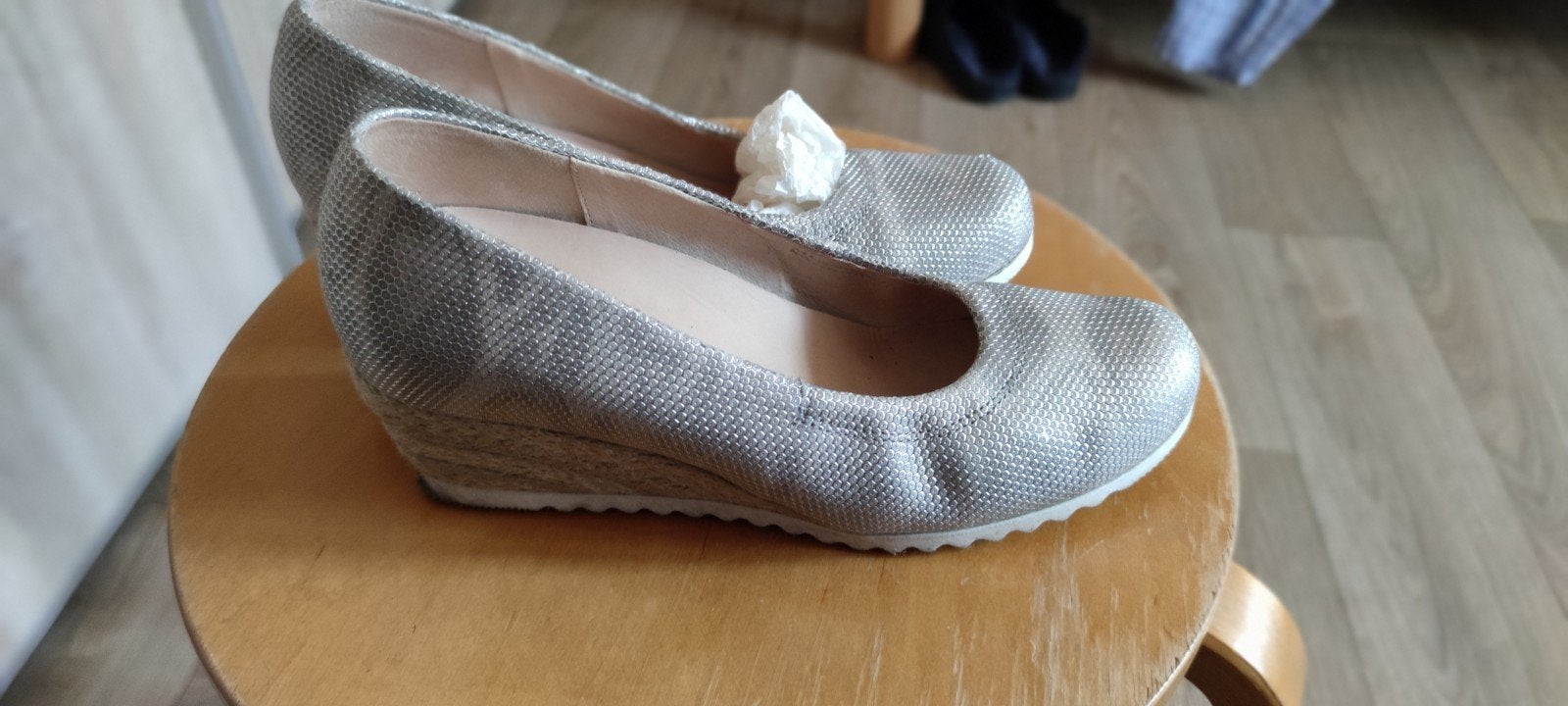 Chaussures métallisées Gabor grises m 39, Enlèvement, Gris