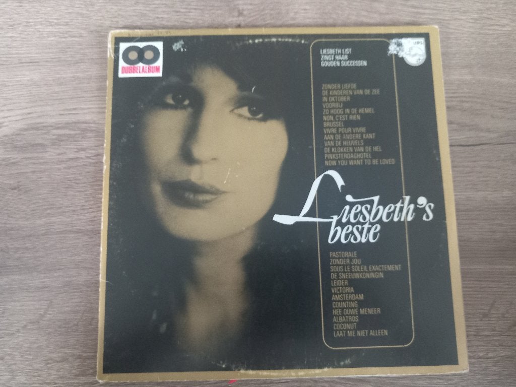 Vinyl 2LP Liesbet List Best hits golden success Kleinkust, Enlèvement ou Envoi, 12 pouces, Chanson réaliste ou Smartlap