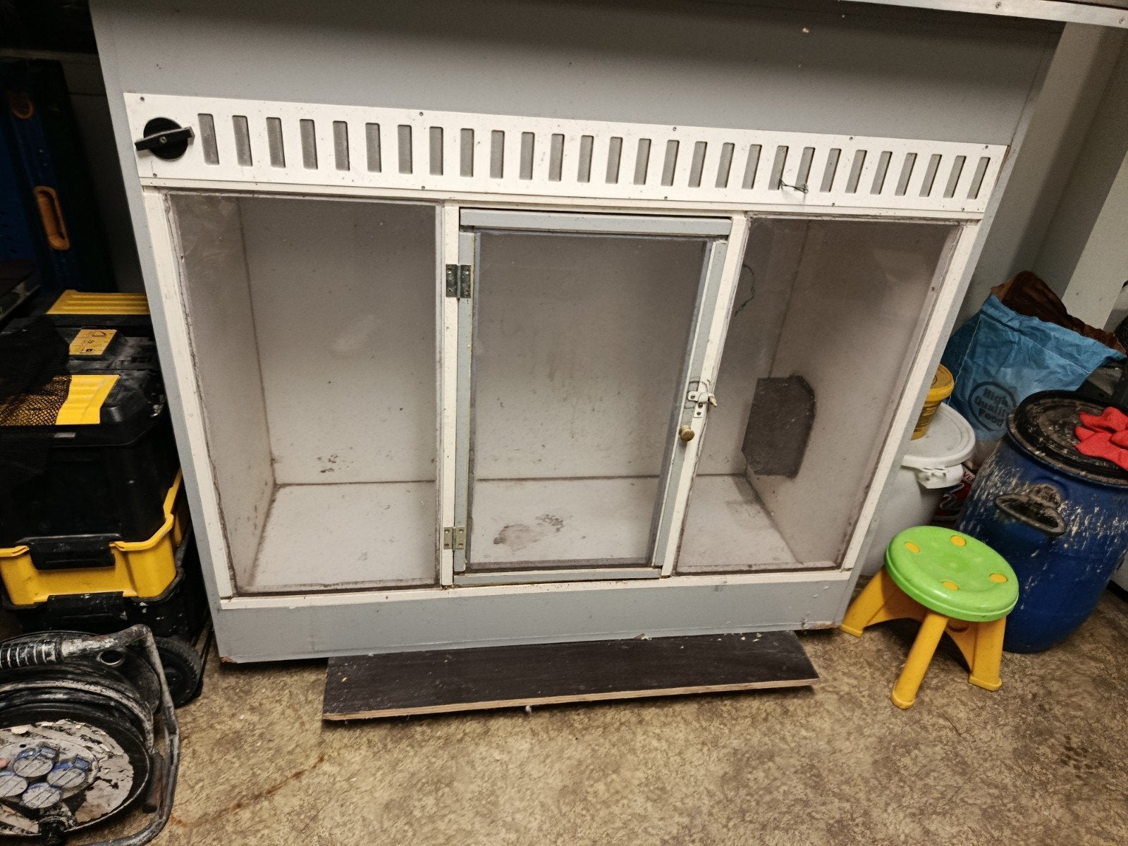 Tekoop warmtekooi met ventilatie, Dieren en Toebehoren, Ophalen of Verzenden