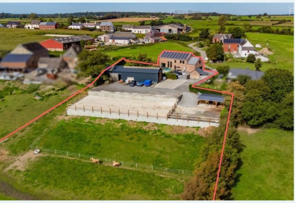 Maison, Habitation avec espace professionnel, 250 m², Sivry, 4 pièces