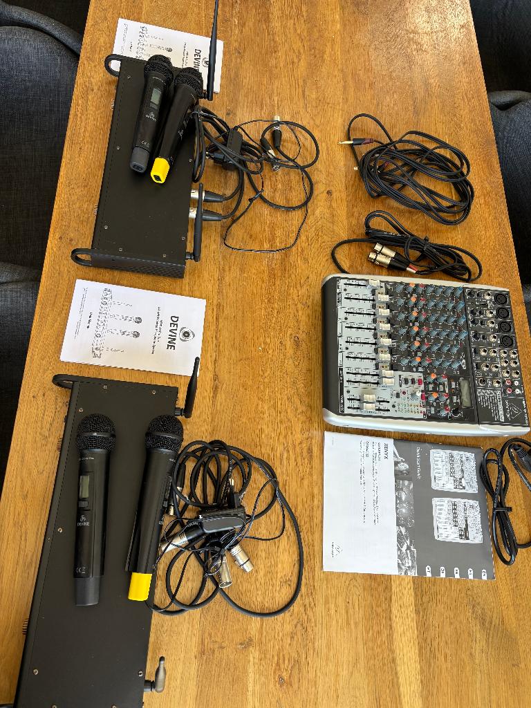 Complete set voor karaoke, events of presentaties, Enlèvement, Comme neuf, Moins de 5 canaux, Entrée micro