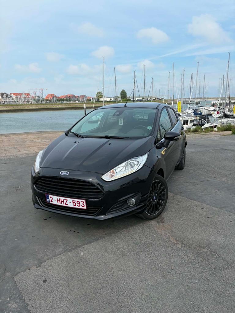 Ford Fiesta 1.6tdci, Auto's, Voorwielaandrijving, Euro 5, Stof, Zwart
