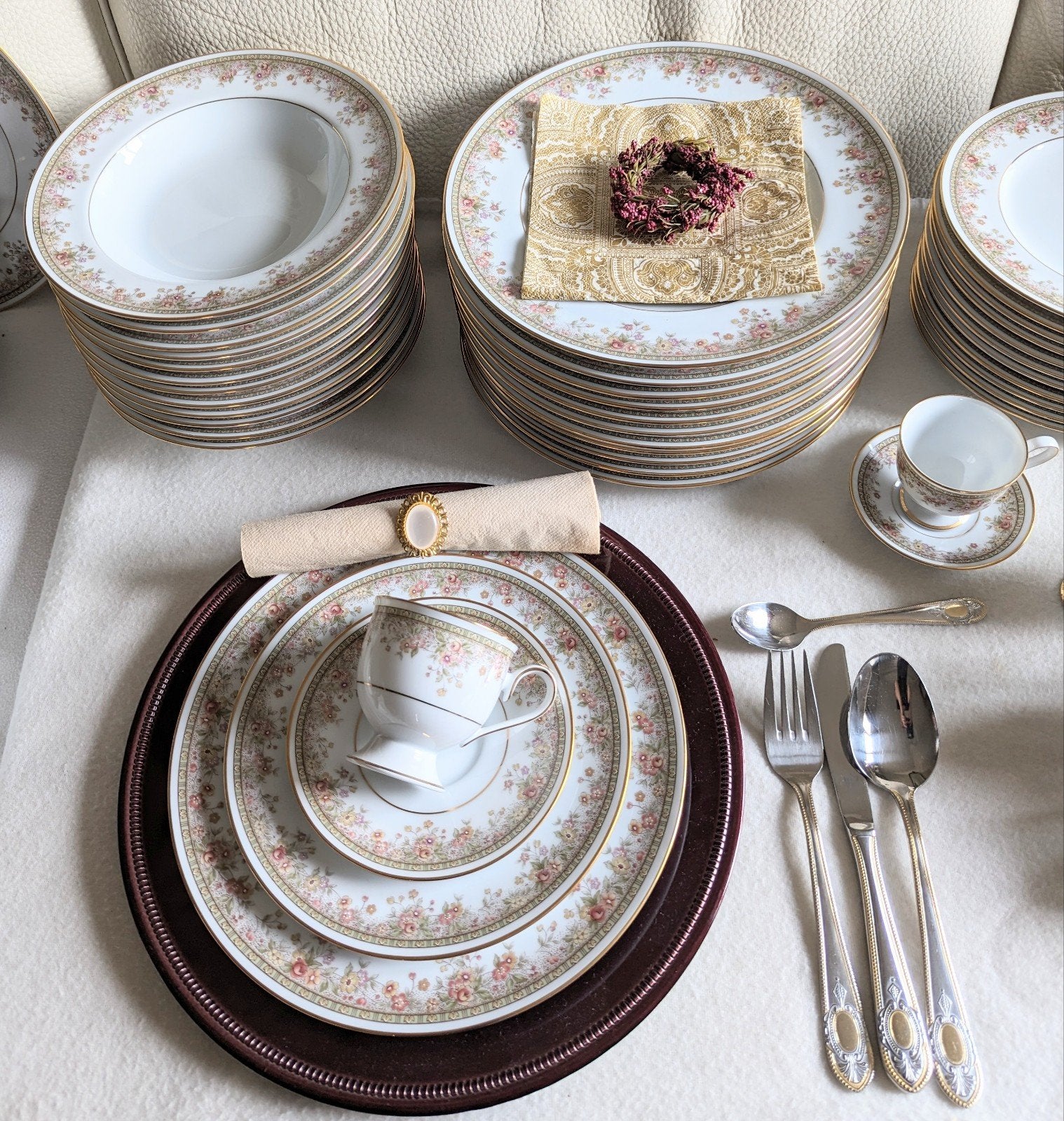 service Noritake Morning Jewel pour 12 personnes, Enlèvement