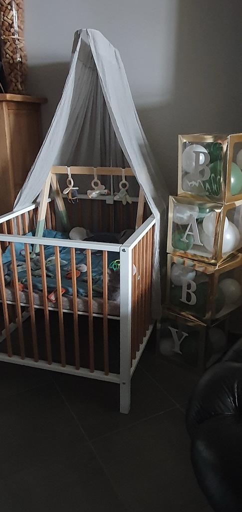Parc bebe + matelas et drap housse, Enfants & Bébés, Enlèvement, Utilisé