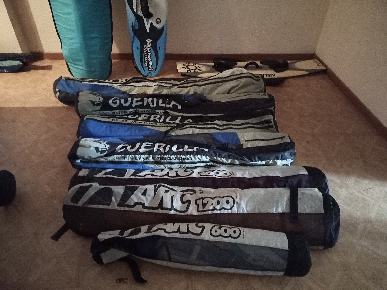 Kitesurf lot de voiles Peter Lynn., Enlèvement, Comme neuf