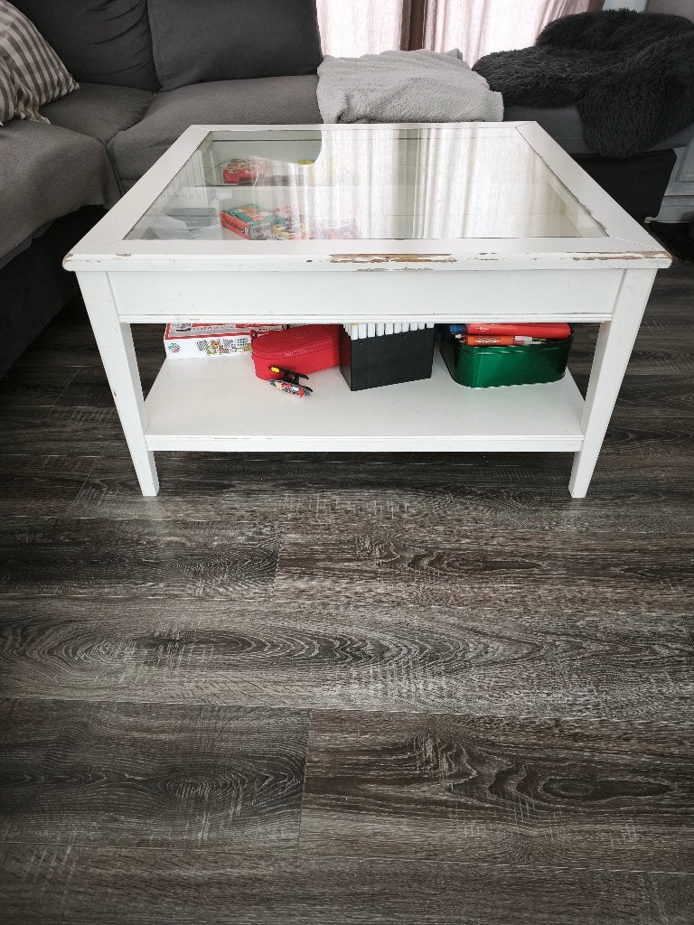 Tafel in de woonkamer, Huis en Inrichting, Tafels | Salontafels, Gebruikt, 50 tot 100 cm, 50 tot 100 cm, Vierkant, Ophalen