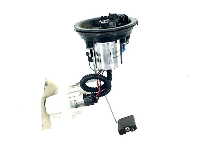 BRANDSTOFPOMP BMW (8535828-02), Motoren, Dhr. S. di Majo, Gebruikt, Info@cama-motorparts.nl, P.J. Troelstraweg 8 8
3144 CX  MAASSLUIS, NL