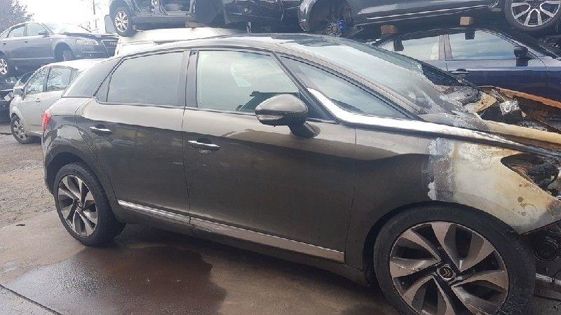 VITRE CUSTODE AVANT DROIT Citroën DS5 (KD / KF), Utilisé, Citroën