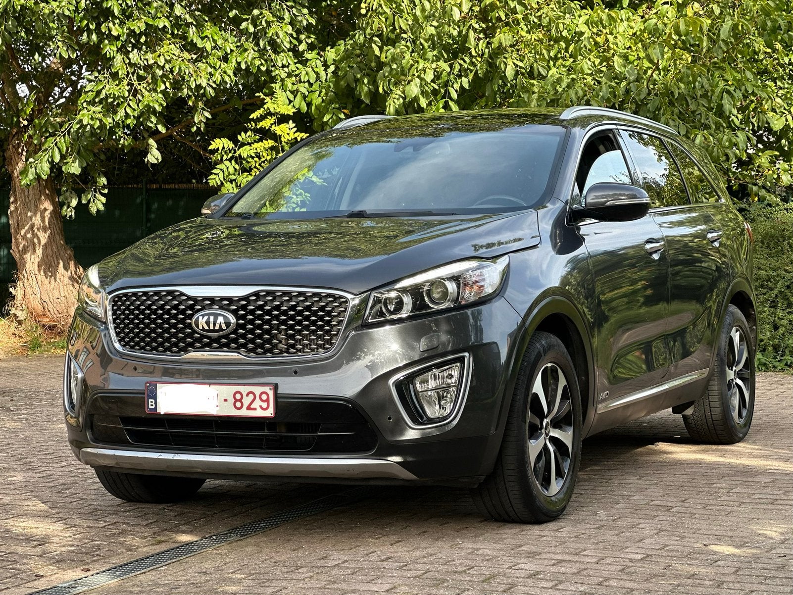 KIA SORENTO 2.2 CRDI AWD- BOITE AUTO - 7 PL - FEUILLE ROSE !, Automaat, Dealer onderhouden, 4 cilinders, Blauw