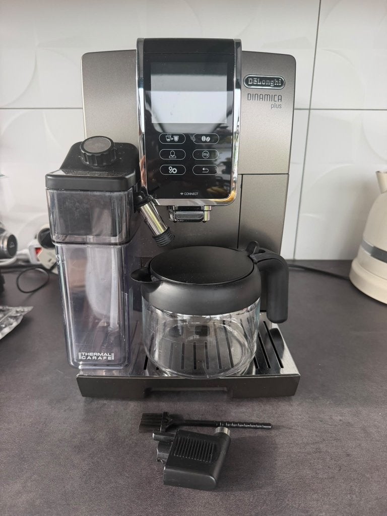 De'Longhi Dinamica Plus-koffiezetapparaat, Ophalen, Espresso apparaat, 10 kopjes of meer, Zo goed als nieuw