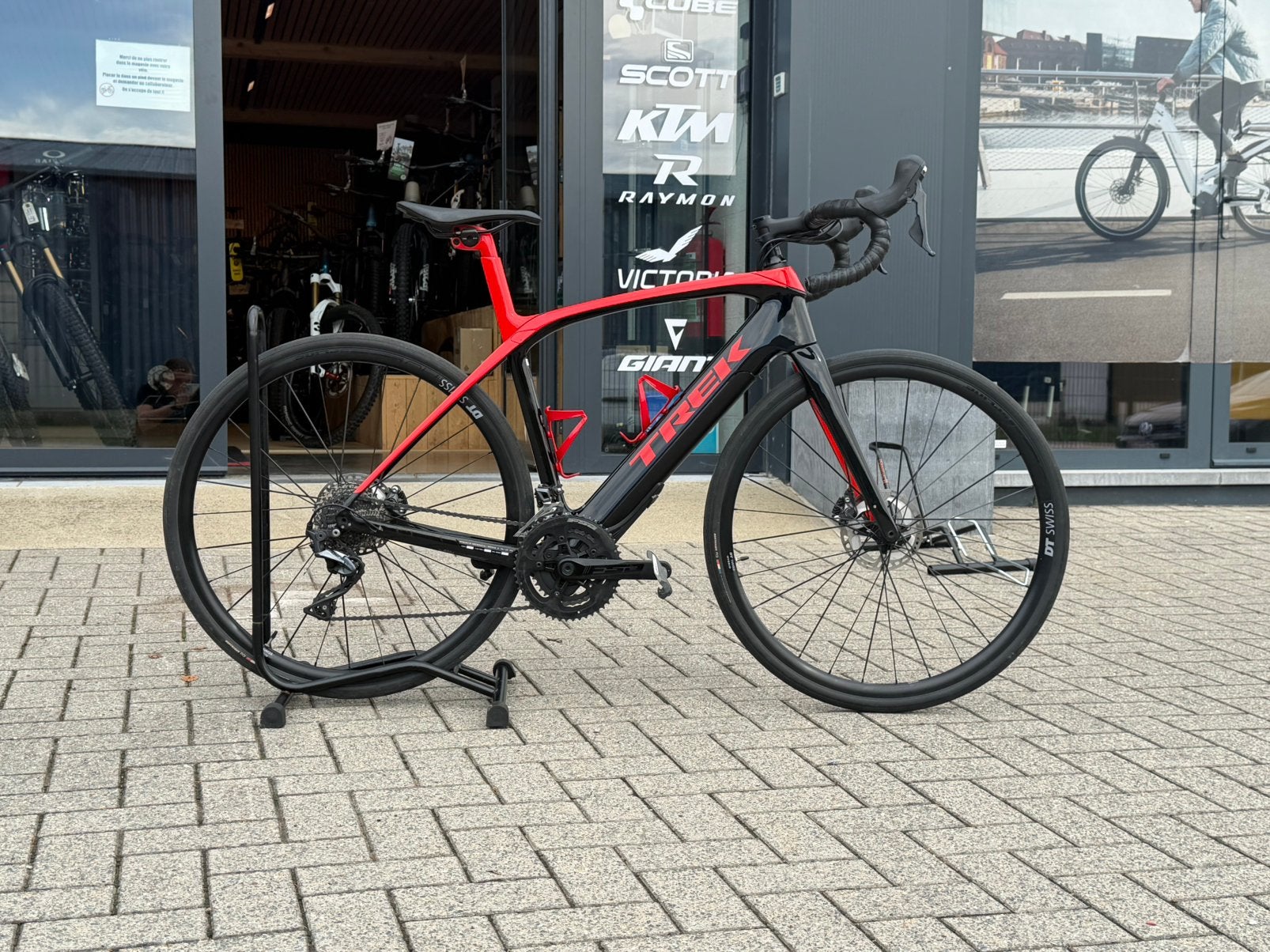 Velo de route Électrique Trek Domane LT + 54 cm, Enlèvement, Comme neuf, Carbone