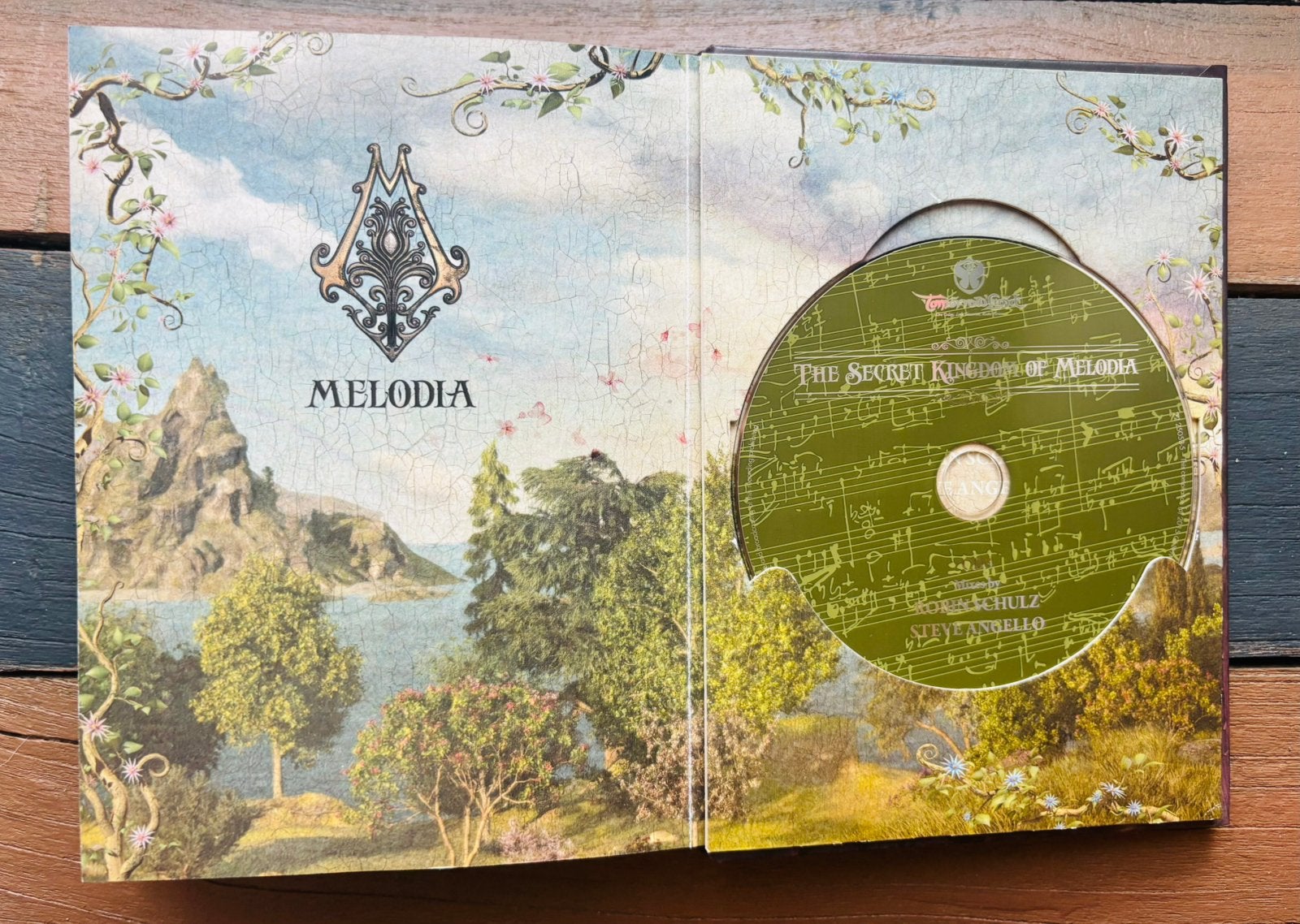 Tomorrowland 2015 - Melodia 3CD, Ophalen of Verzenden, Zo goed als nieuw, Cd of Plaat
