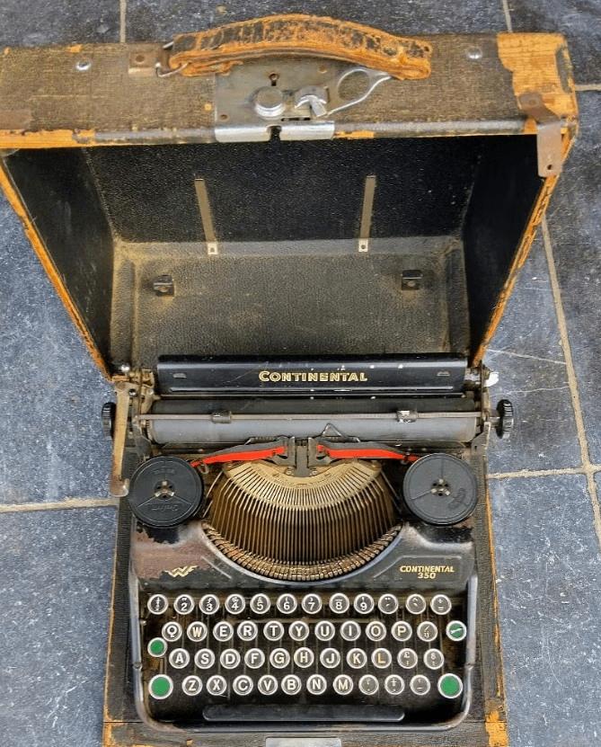 MACHINE À ÉCRIRE CONTINENTAL, Enlèvement, Utilisé