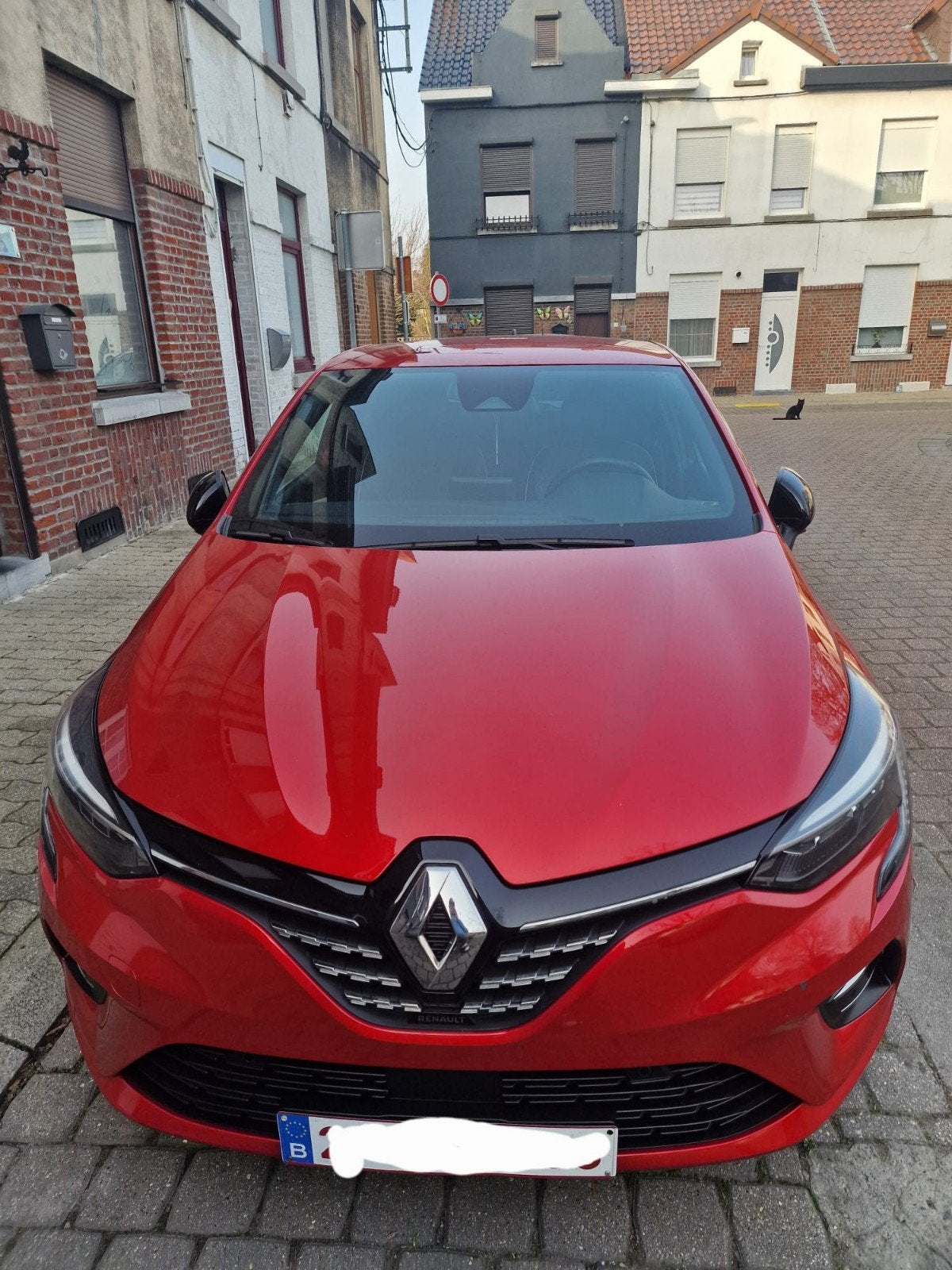 clio V intens avec plusieurs packs en options, Euro 6, Boîte manuelle, Entretenue par le concessionnaire, Noir