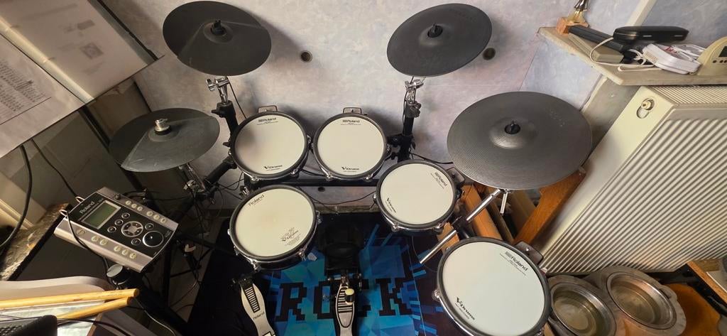 Geüpgraded ROLAND drumstel met ALESIS monitor, Ophalen