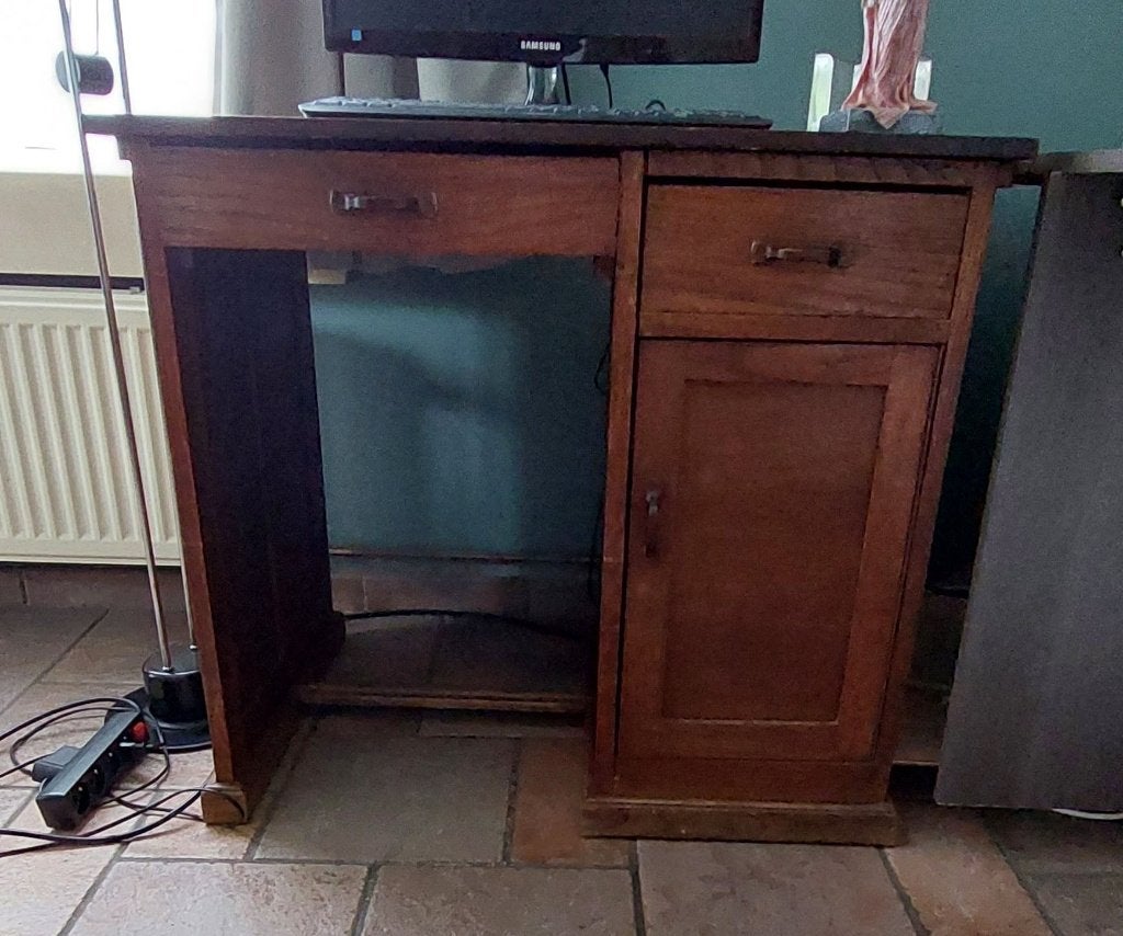 Bureautafeltje, Ophalen, Met lades, Gebruikt, Hout