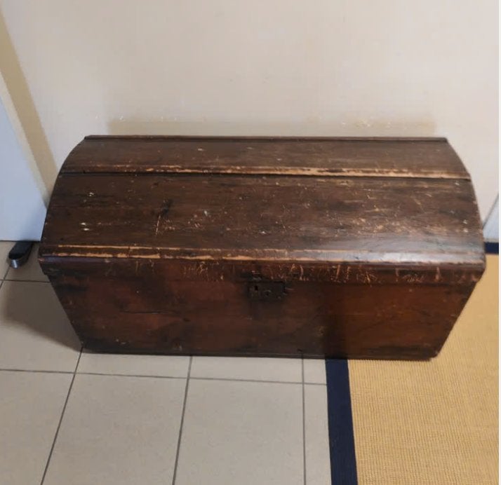 Antieke houten koffer, Enlèvement