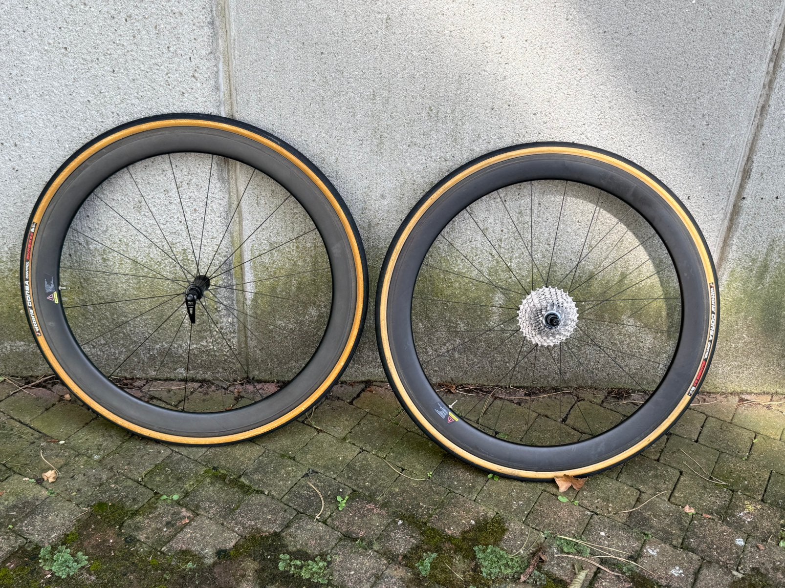 Roues carbone 50 mm à patins, Enlèvement, Comme neuf, Freins, Carbone