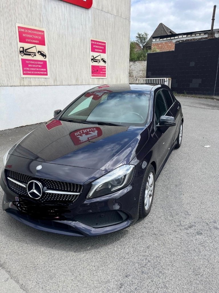 Mercedes A180, Autos, Cuir, Classe A, Achat, Carnet d'entretien
