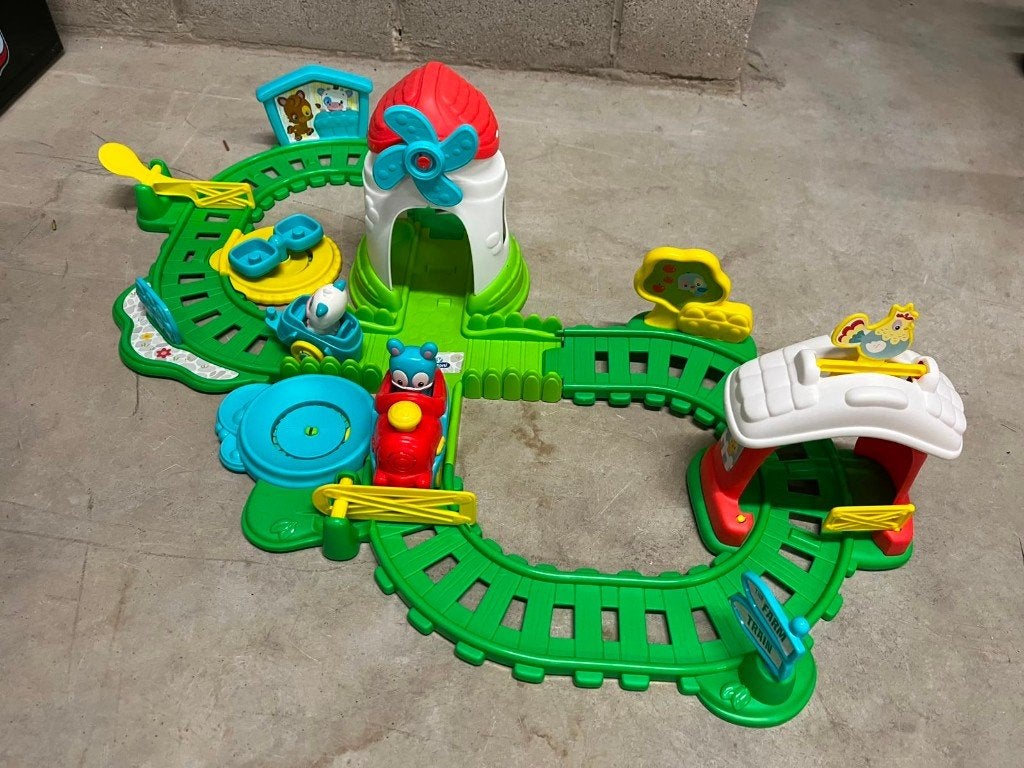 baby clemental Speeltrein/boerderijtreinbaan met accesoires, Ophalen, Zo goed als nieuw