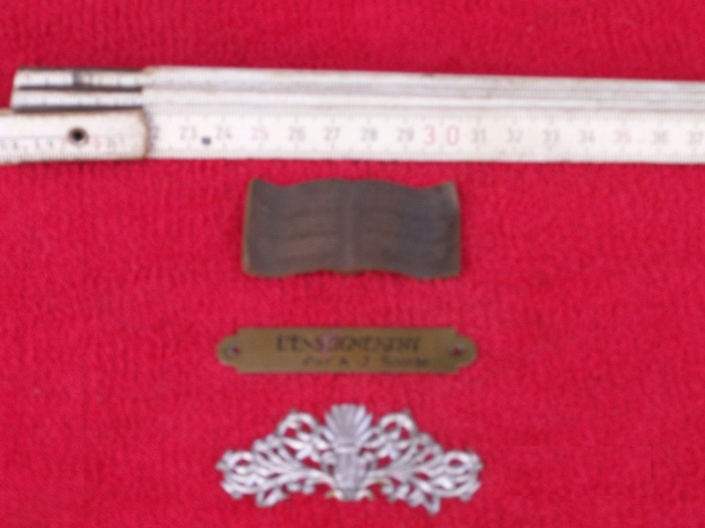 Ornements, livre de musique, enseignement, couronne., Enlèvement ou Envoi, Bronze