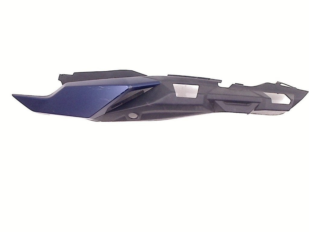 QUEUE DE CARENAGE GAUCHE Yamaha (B5C-21731-00), Dhr. S. di Majo, Utilisé, Info@cama-motorparts.nl, P.J. Troelstraweg 8 8
3144 CX  MAASSLUIS, NL