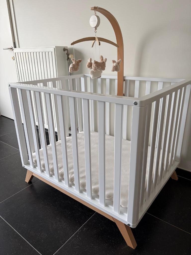 Bobita box wit/naturel met matras (Traumeland), Ophalen, Zo goed als nieuw, Rechthoekig, In hoogte verstelbaar