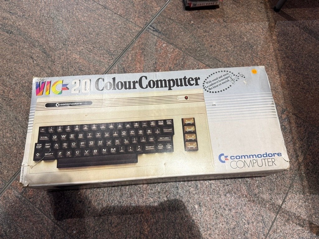Commodore Vic 20 in de doos, Computers en Software, Ophalen, Commodore