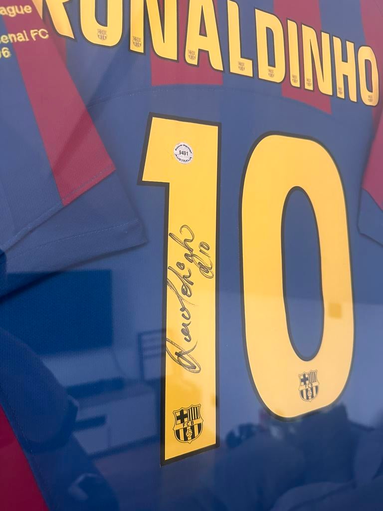 signed ronaldinho shirt met certificaat, Ophalen, Zo goed als nieuw