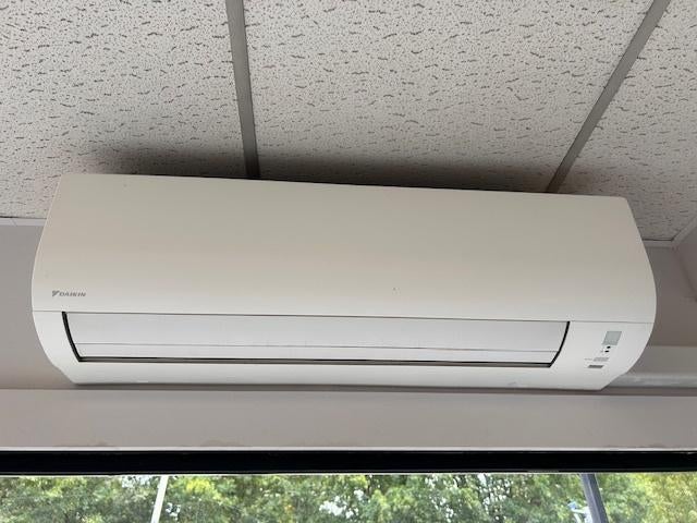 1AIRCO/VERWARMING DAIKIN COMFORA WANDMODEL FYXP50 M9+RXP50 M, Ophalen, Gebruikt