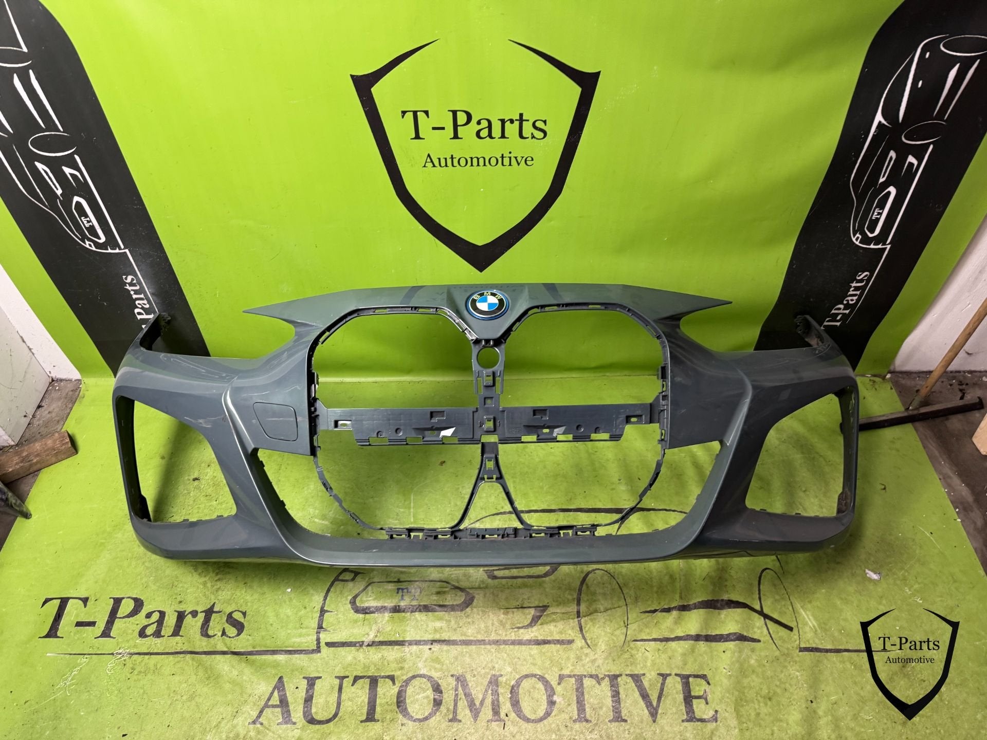 bmw 4 serie g26 voorbumper bumper, Petuelring 130
80788  Munich, DE, Gebruikt, Info@bmw.de, Bumper