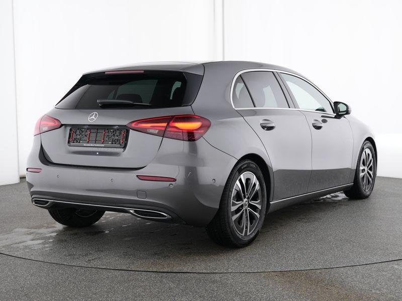 Mercedes-Benz A-Klasse 200 Hatchback Luxury Line | Panoramis, Achat, 1440 kg, Entreprise, Noir
