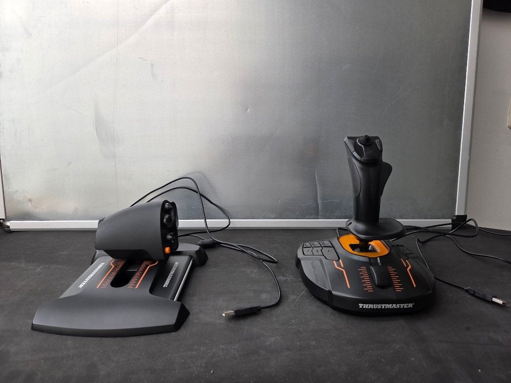 Thrustmaster T.16000M HOTAS joystick + manette des gaz, Consoles de jeu & Jeux vidéo, Autres types, Enlèvement ou Envoi, Comme neuf