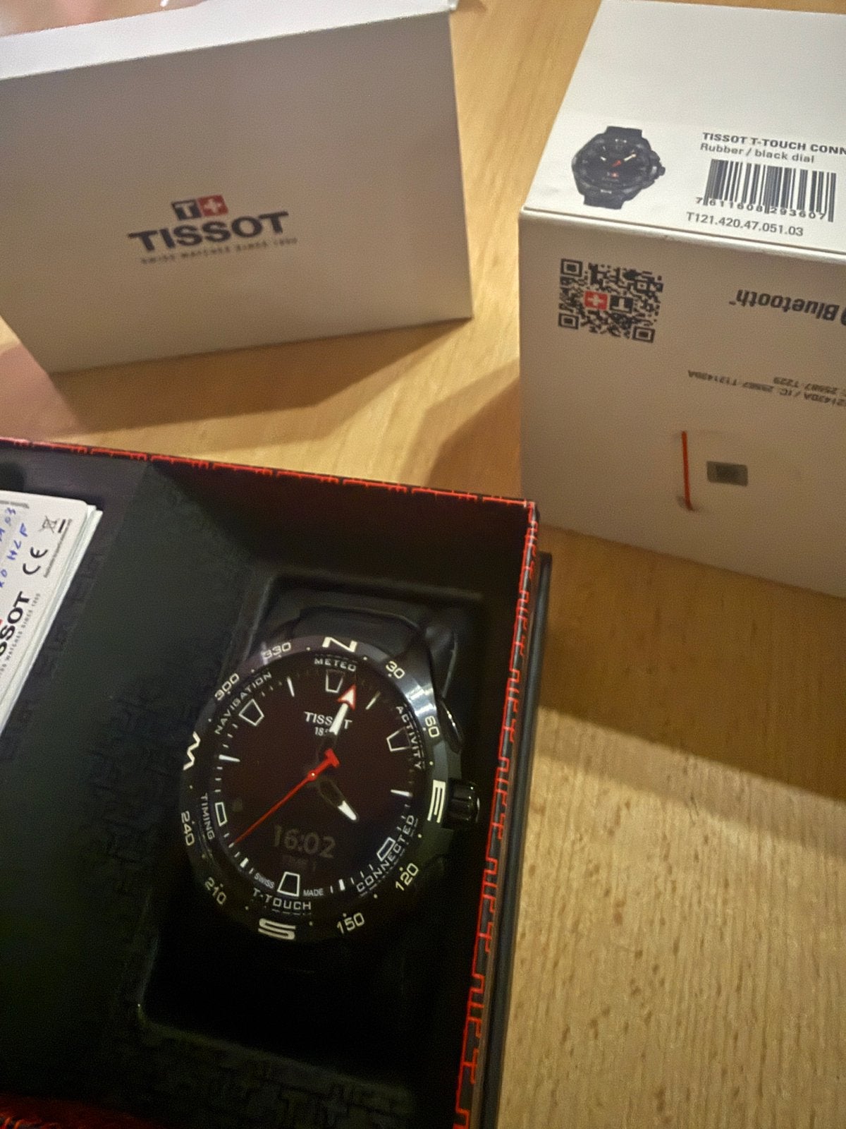 A vendre tissot t touch connect solar T.121.420.47.051.03, Enlèvement, Comme neuf