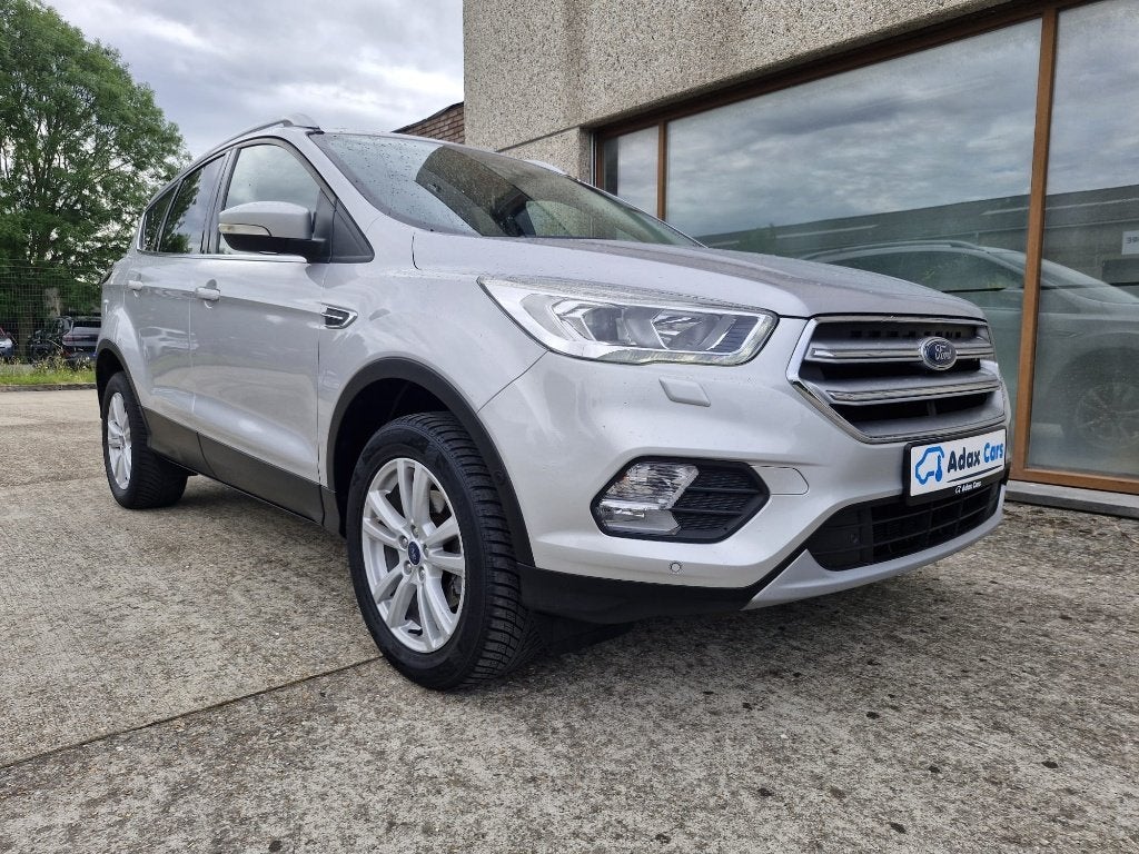 Ford Kuga 1.5 Benzine 2018 / 1 Jaar Garantie, Auto's, Ford, Voorwielaandrijving, Stof, 1498 cc, 4 cilinders