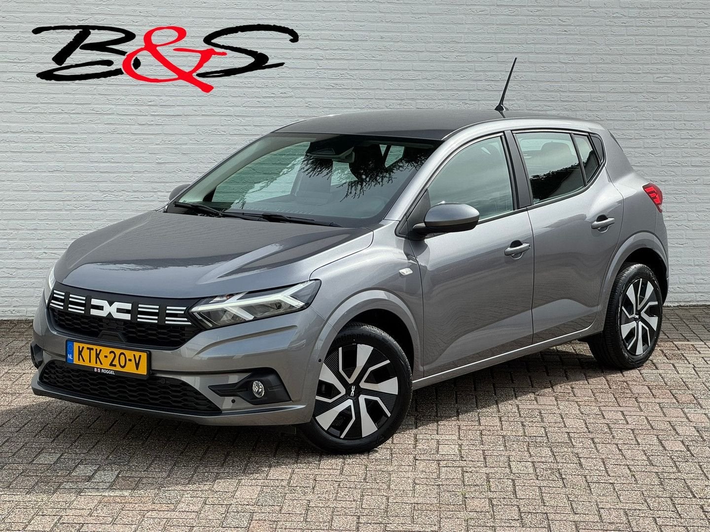 Dacia Sandero 1.0 TCe Journey Camera Airco Cruise Carplay PD, Parkeersensor, Bedrijf, Handgeschakeld, Grijs