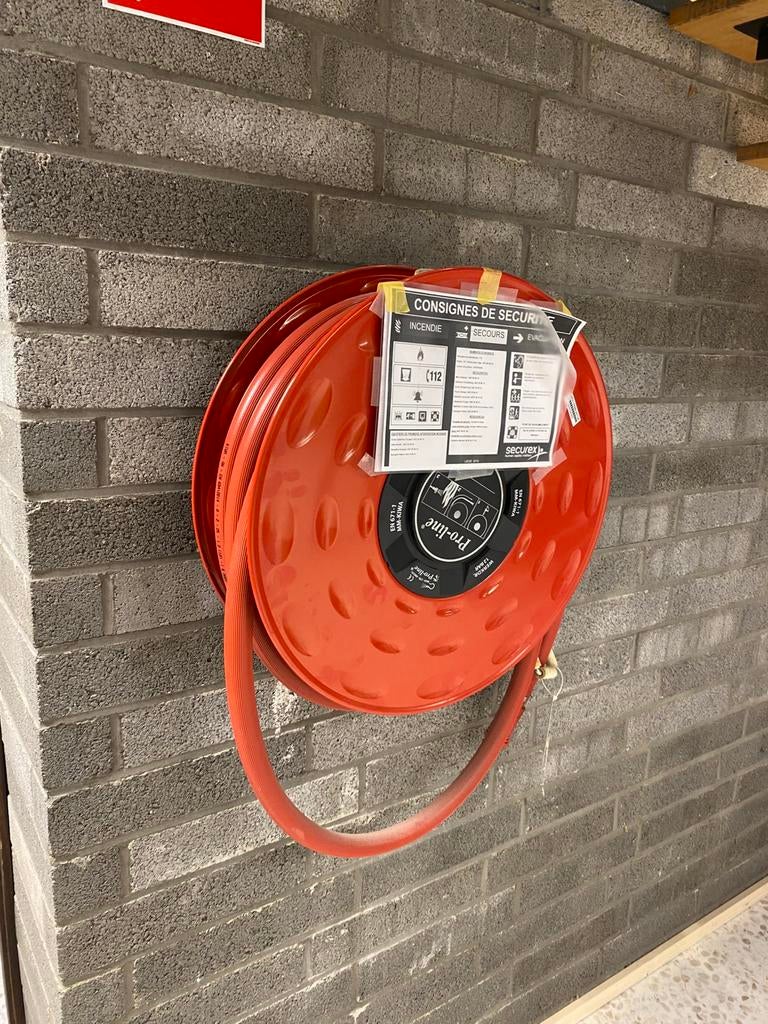 Dévidoir incendie, Huis en Inrichting, Brandblussers en Brandkasten, Ophalen, Zo goed als nieuw, Brandblusser